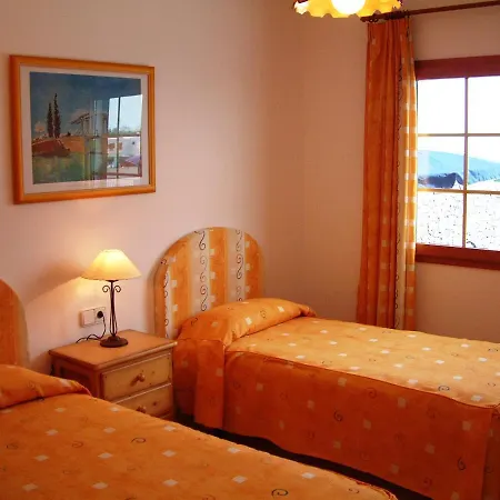 Villa 4 Bedroom Saturn With Private Heated Pool Puerto del Carmen