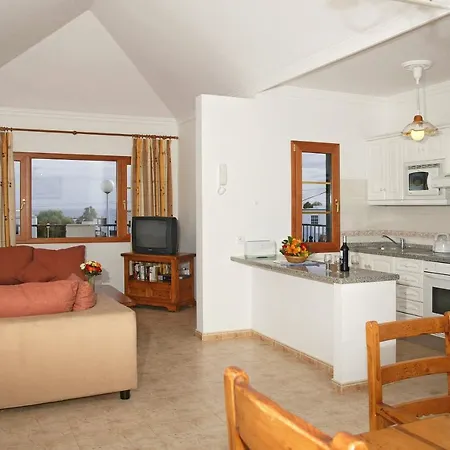 4 Bedroom Saturn With Private Heated Pool