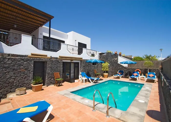 4 Bedroom Saturn With Private Heated Pool Puerto del Carmen (Lanzarote)